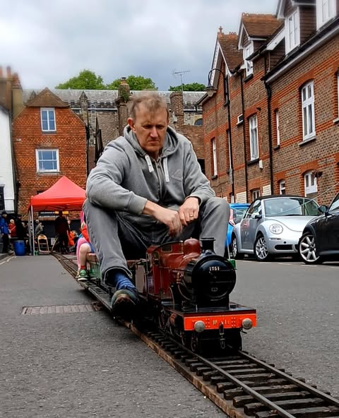 Lions May Fair East Grinstead pic